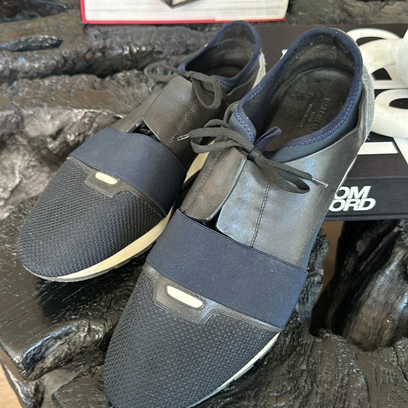 Balenciaga Men’s walking shoes🩵 - Picture 1 of 8